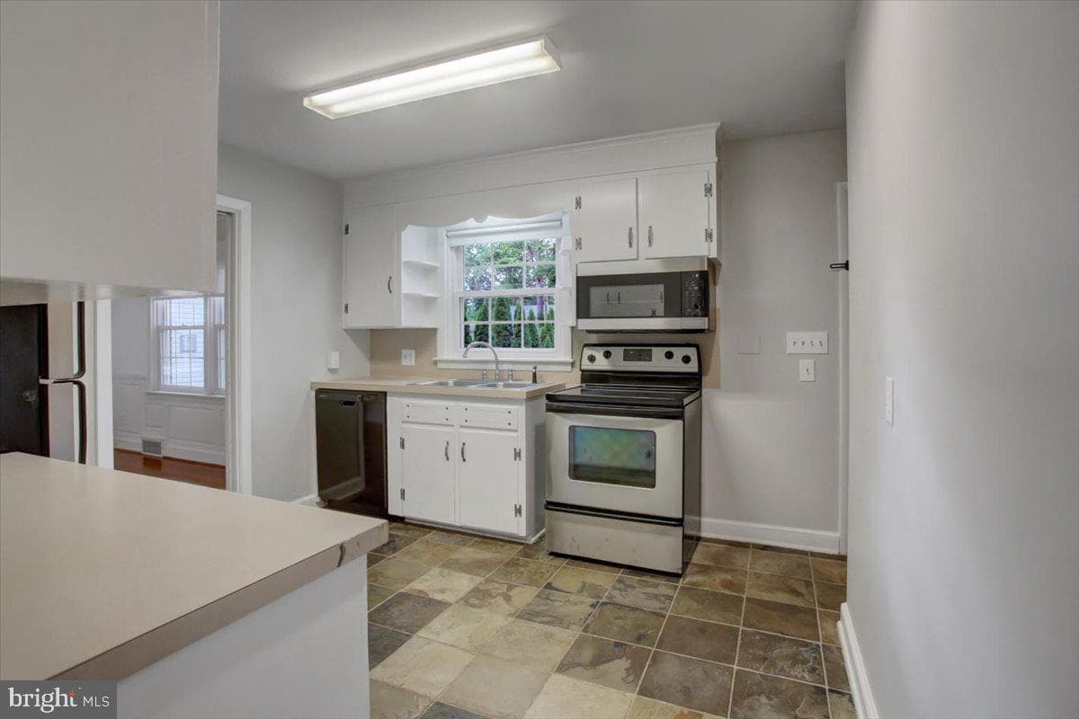 1319 The Terrace photo 16