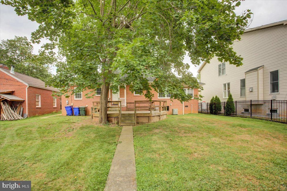 1319 The Terrace photo 42