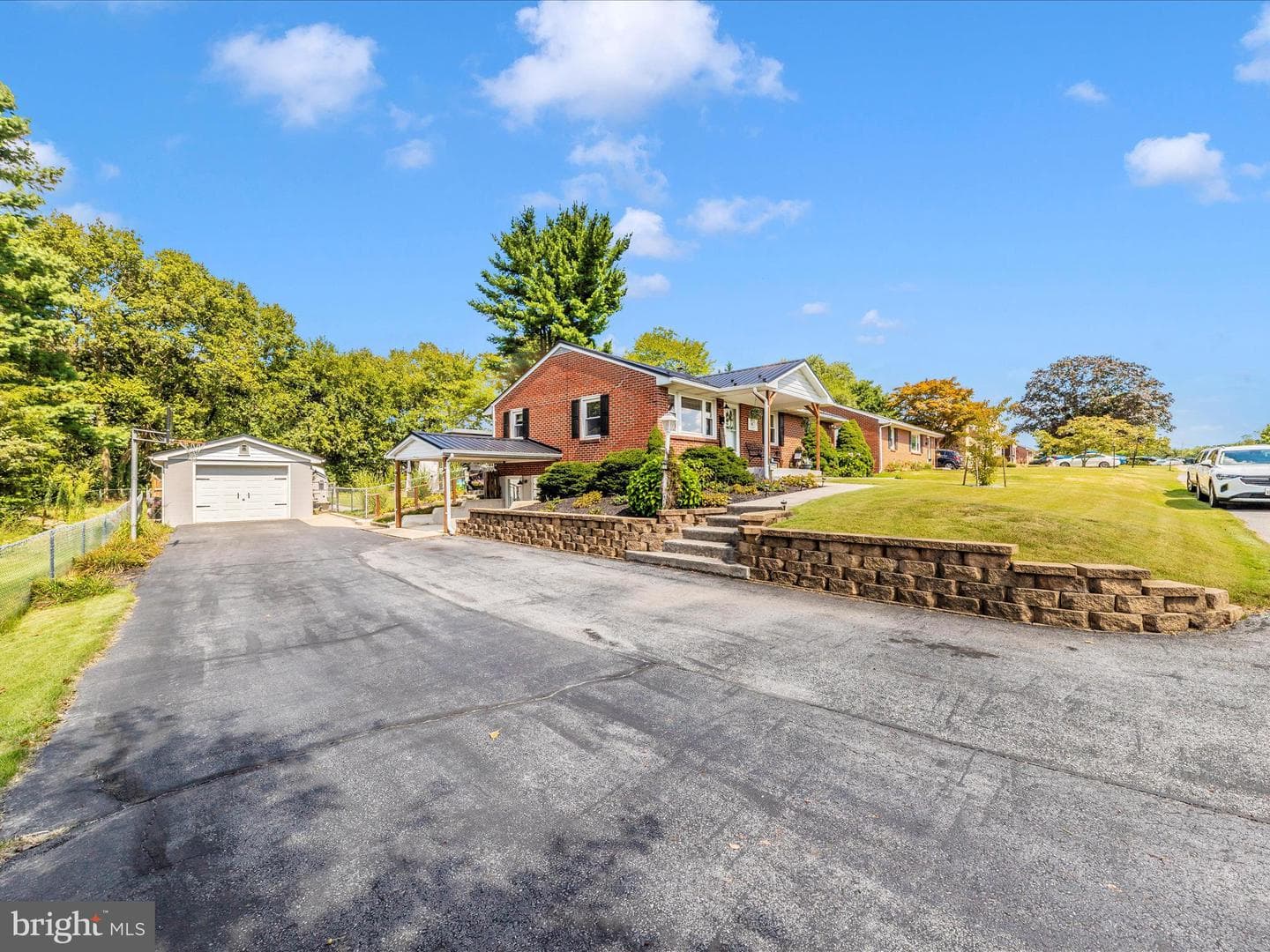 17216 Amber Drive photo 41