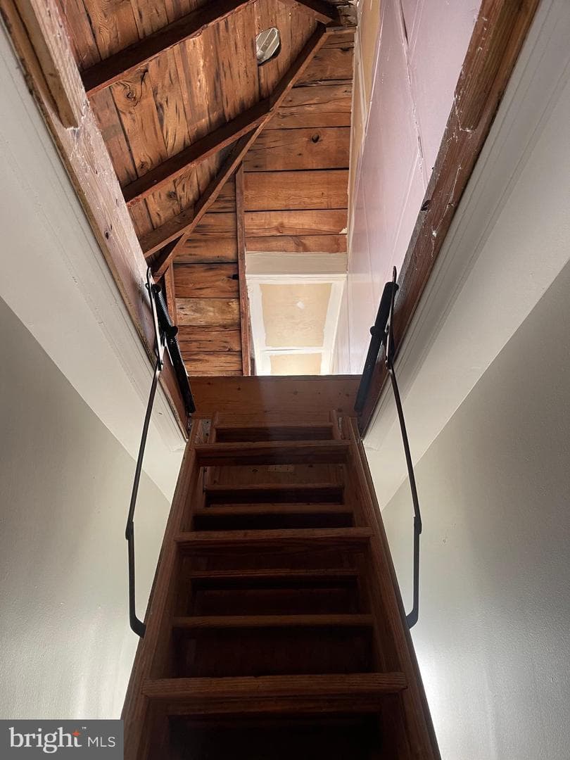 311 Ridge Avenue photo 36