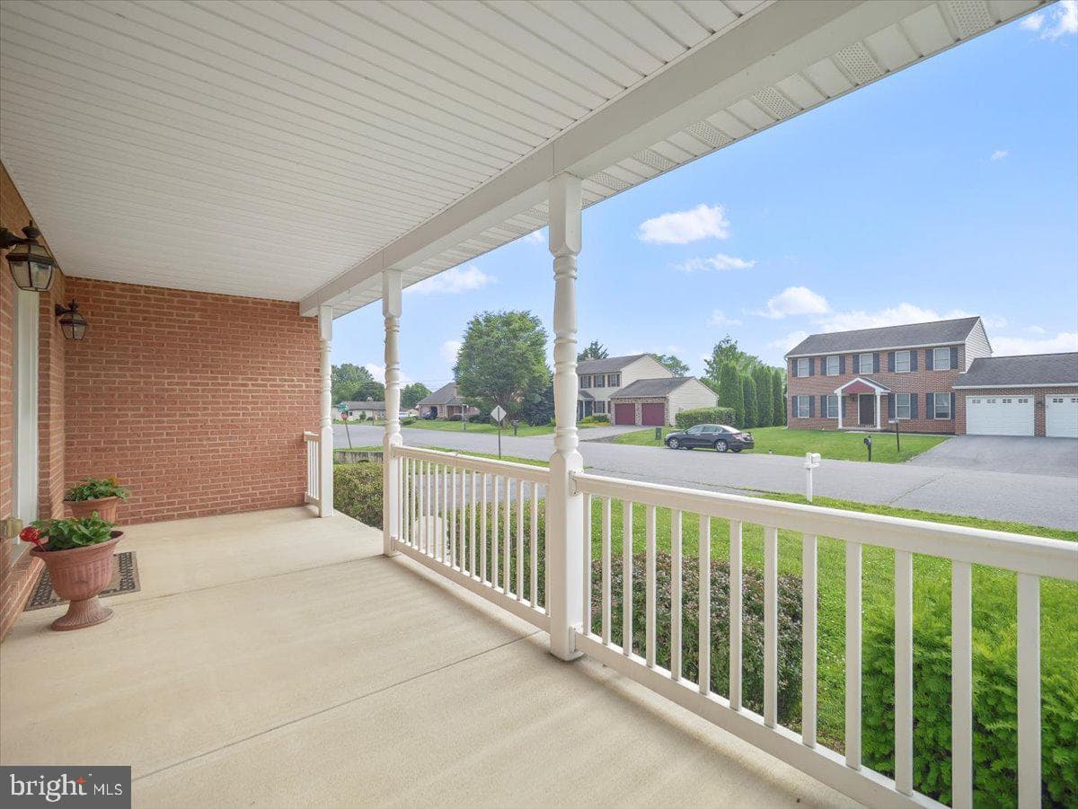 11015 Donelson Drive photo 3