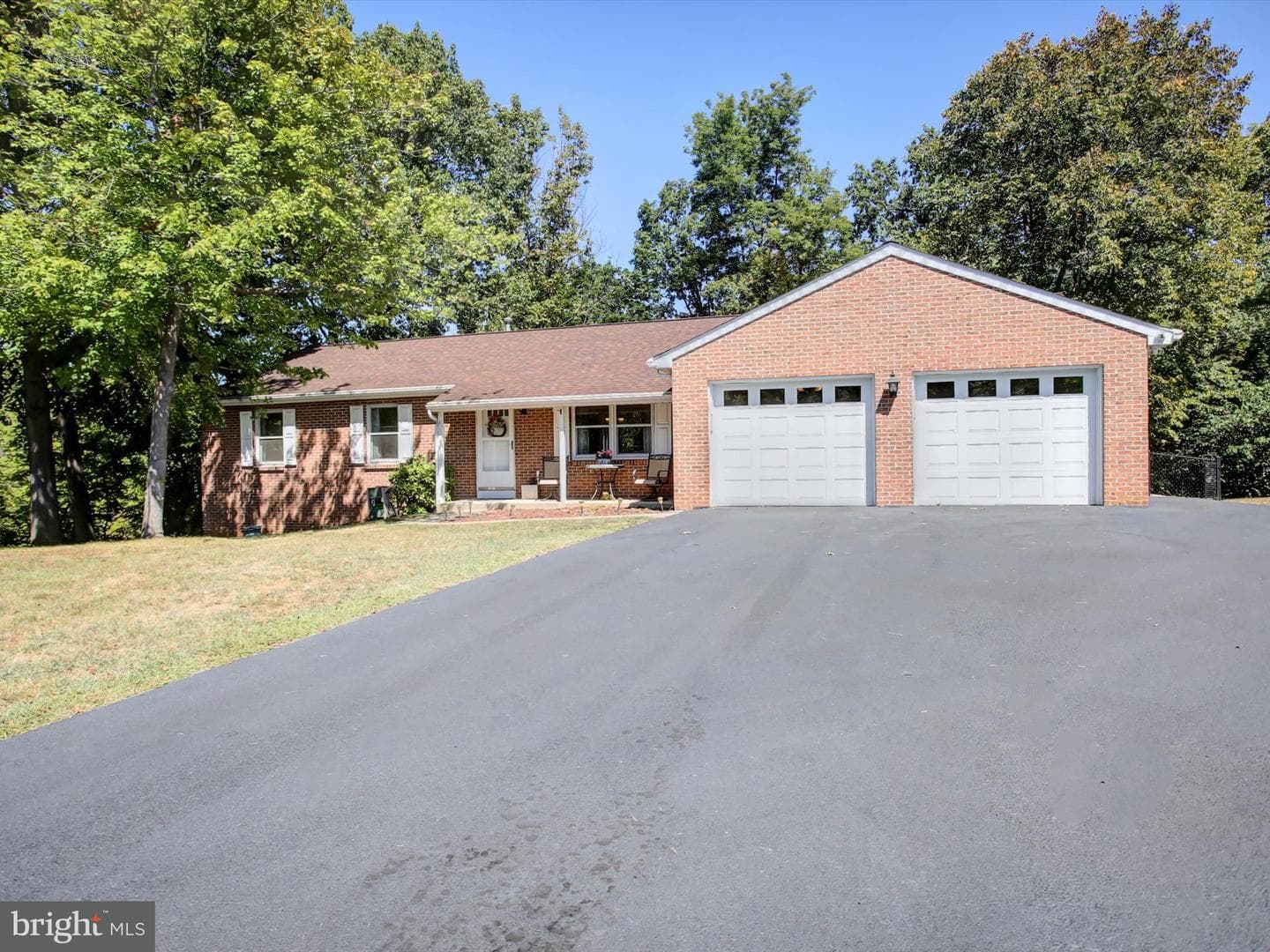 1 Dartmouth Drive photo 3