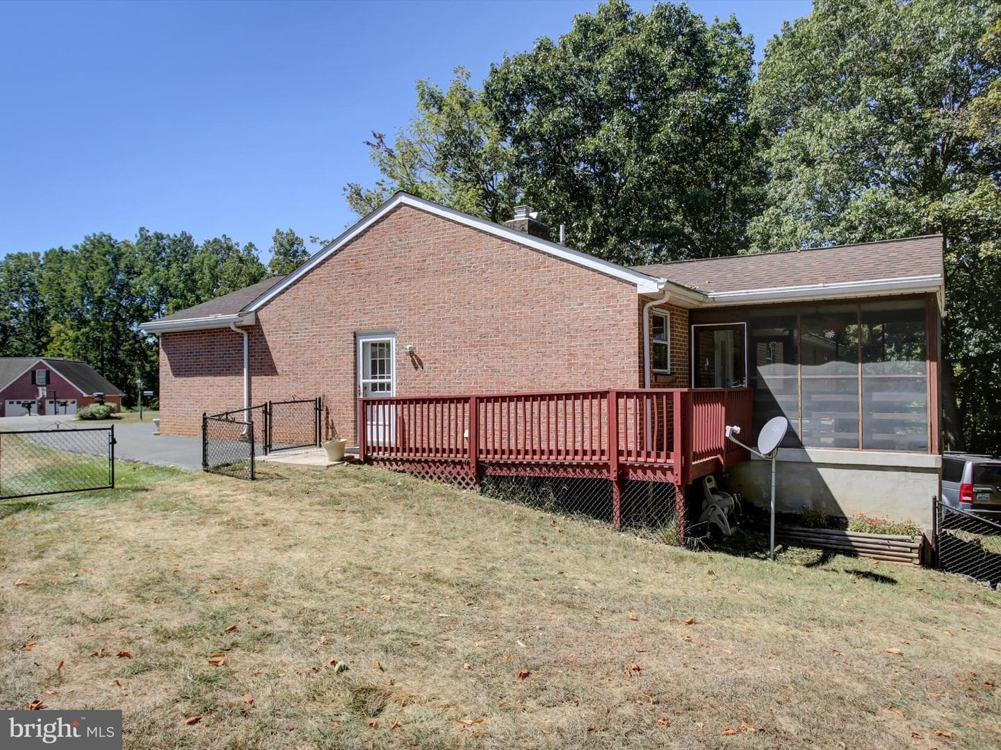1 Dartmouth Drive photo 42
