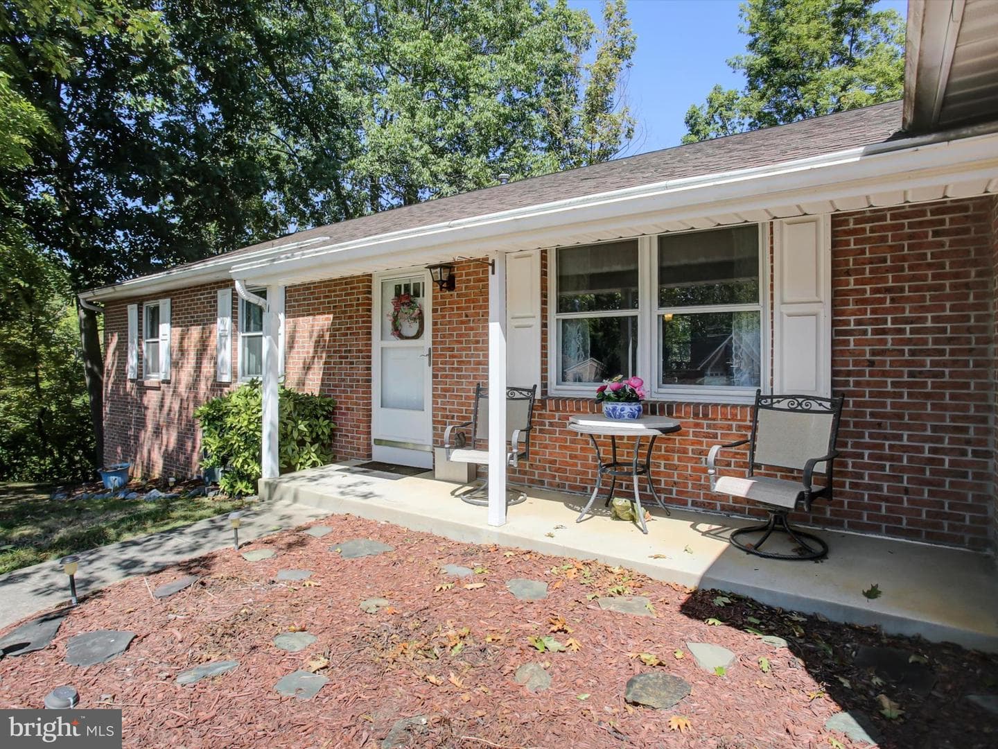 1 Dartmouth Drive photo 5