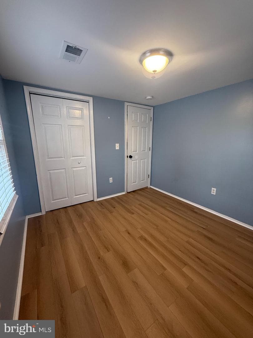518 Stratford Avenue photo 9