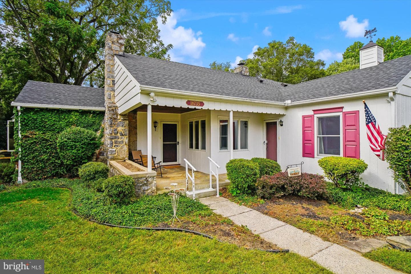 18735 Briarwood Drive photo 3