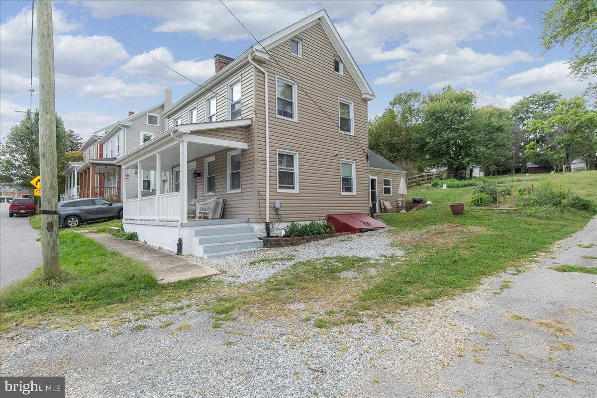 4402 Main Street photo 2