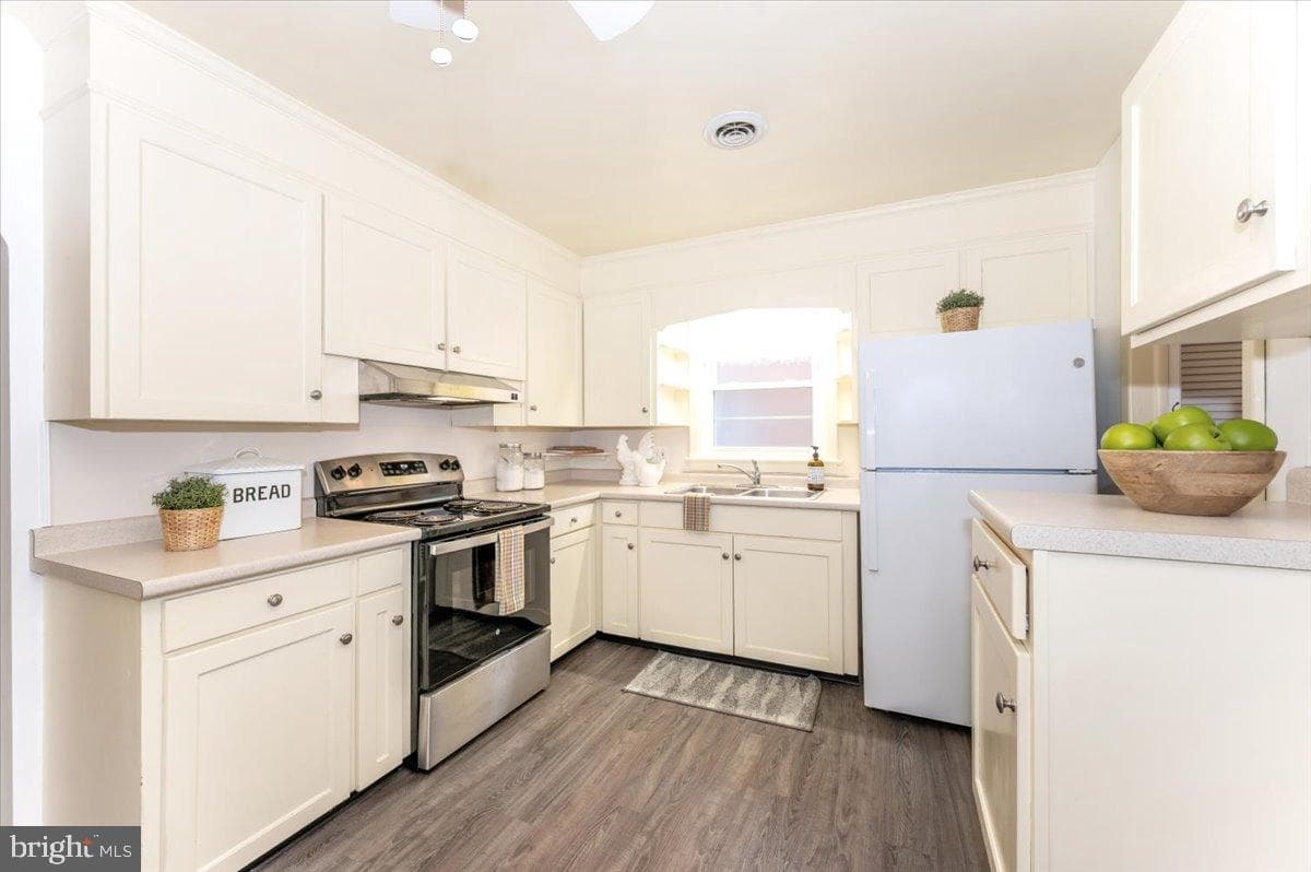 228 Bryan Place photo 22