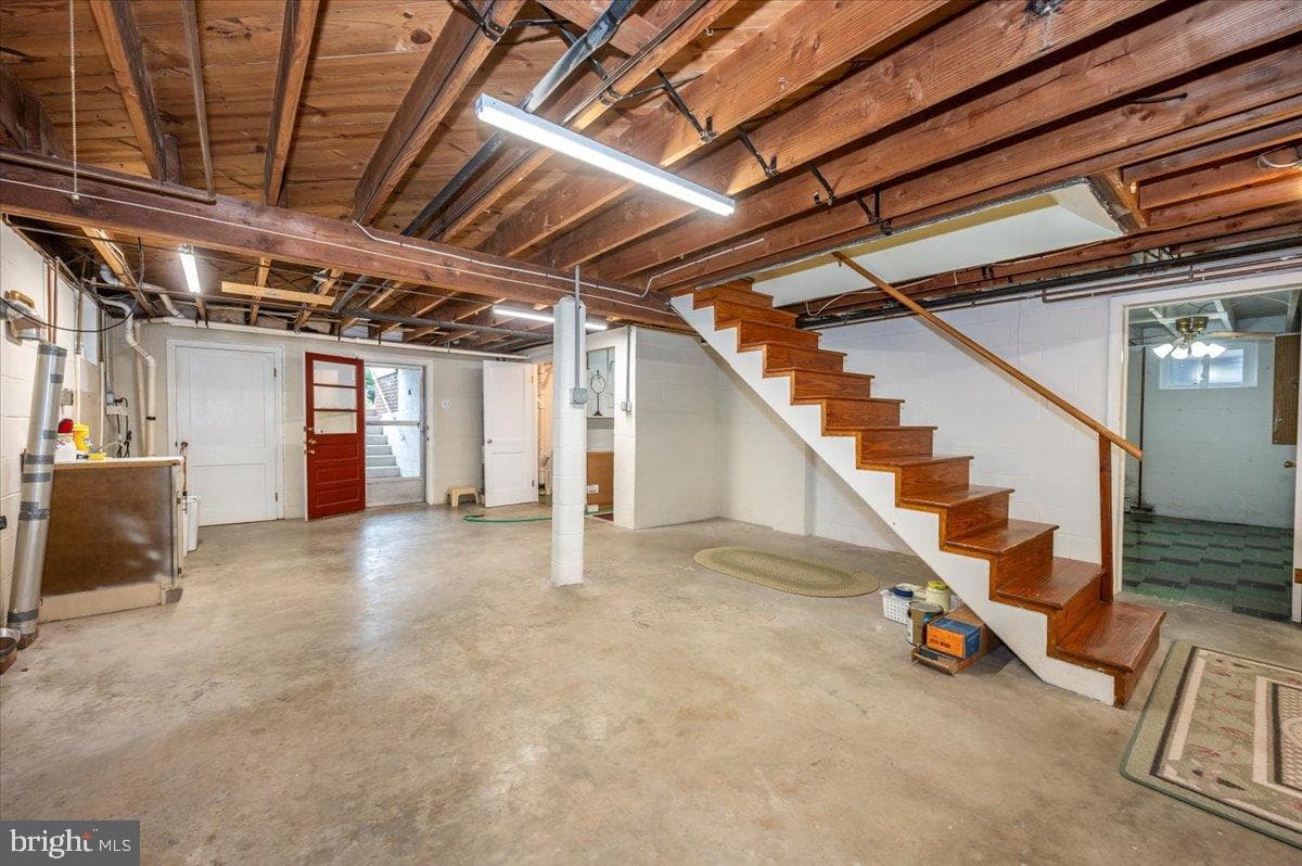 228 Bryan Place photo 44