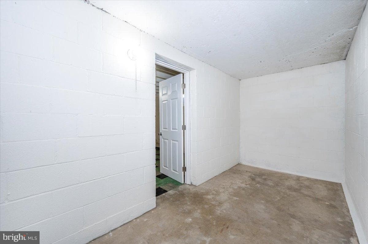 228 Bryan Place photo 52