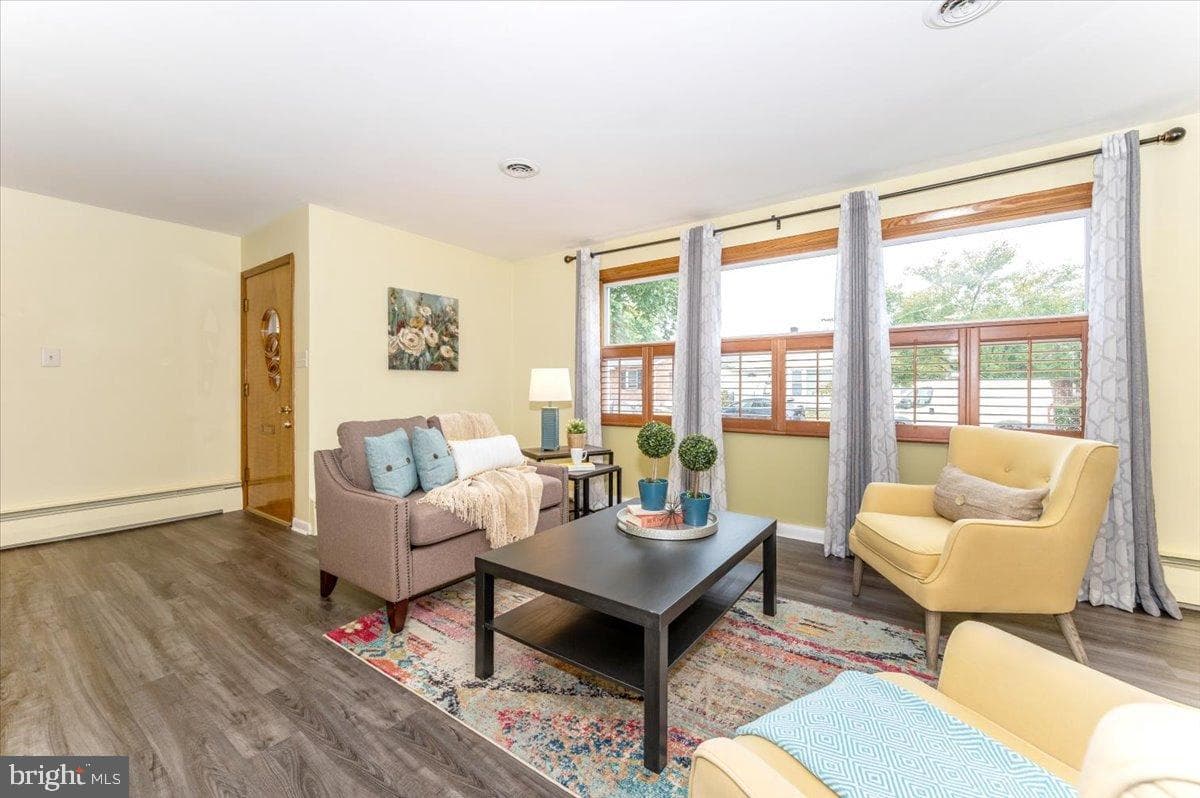228 Bryan Place photo 6