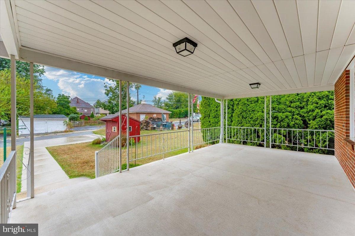228 Bryan Place photo 60
