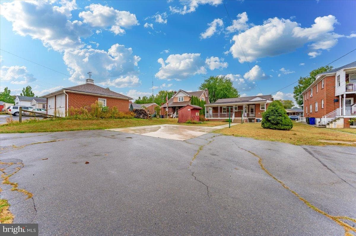 228 Bryan Place photo 62