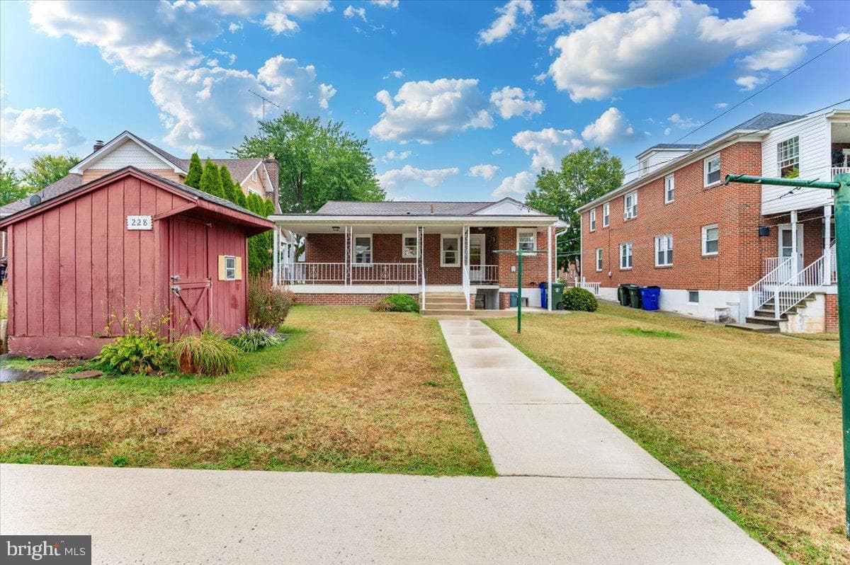 228 Bryan Place photo 65