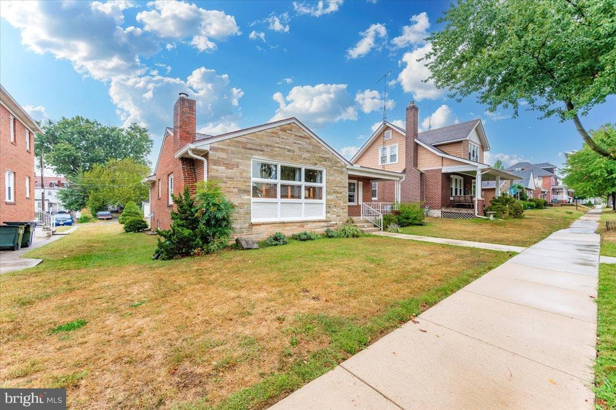 228 Bryan Place photo 67