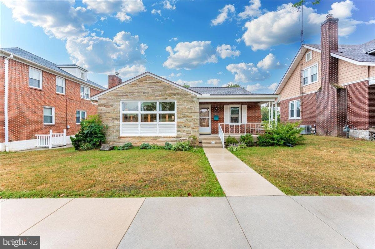 228 Bryan Place photo 69