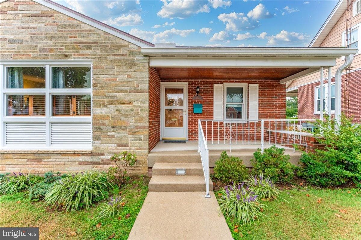 228 Bryan Place photo 73