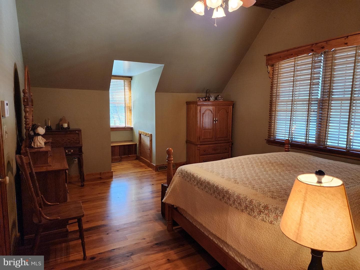 14847 White Oak Ridge photo 18