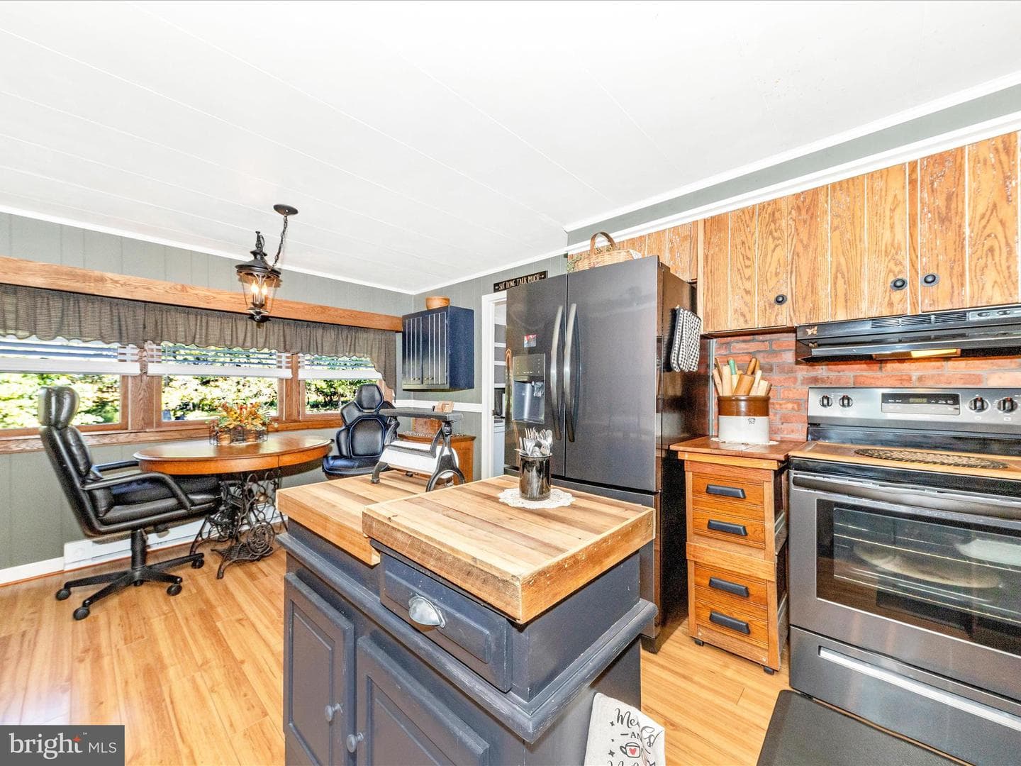 13433 Kretsinger Road photo 28