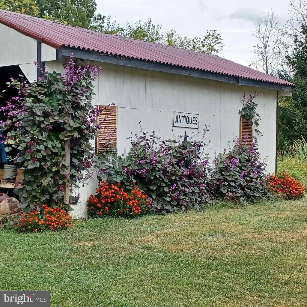 13433 Kretsinger Road photo 53