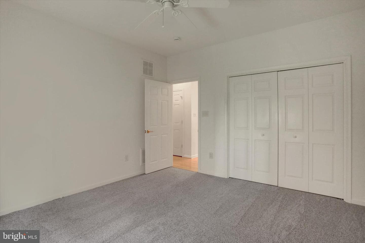 618 Trafalgar Drive photo 19