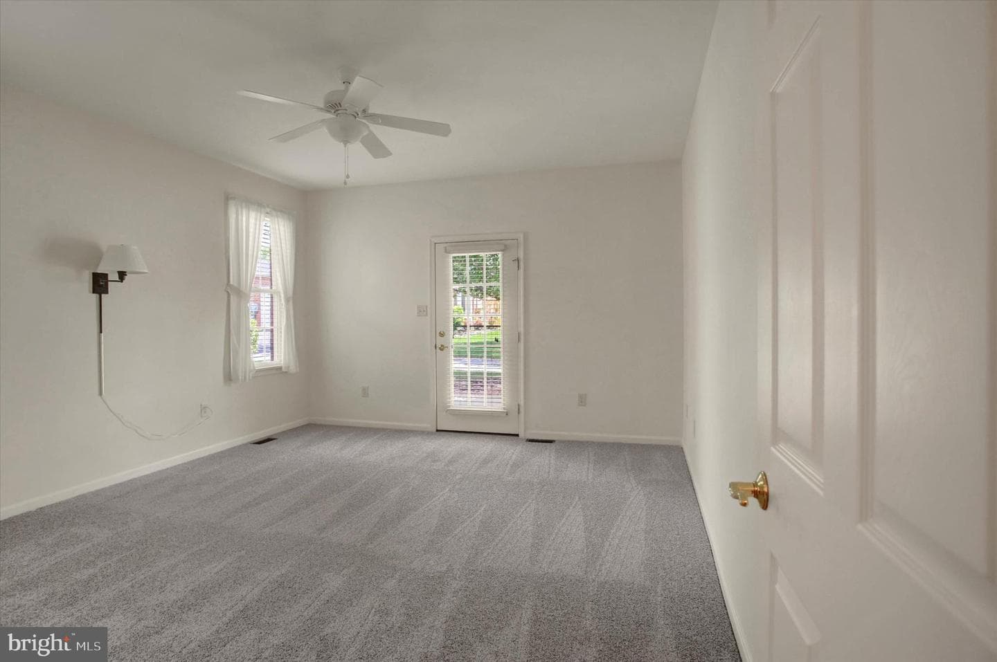 618 Trafalgar Drive photo 20