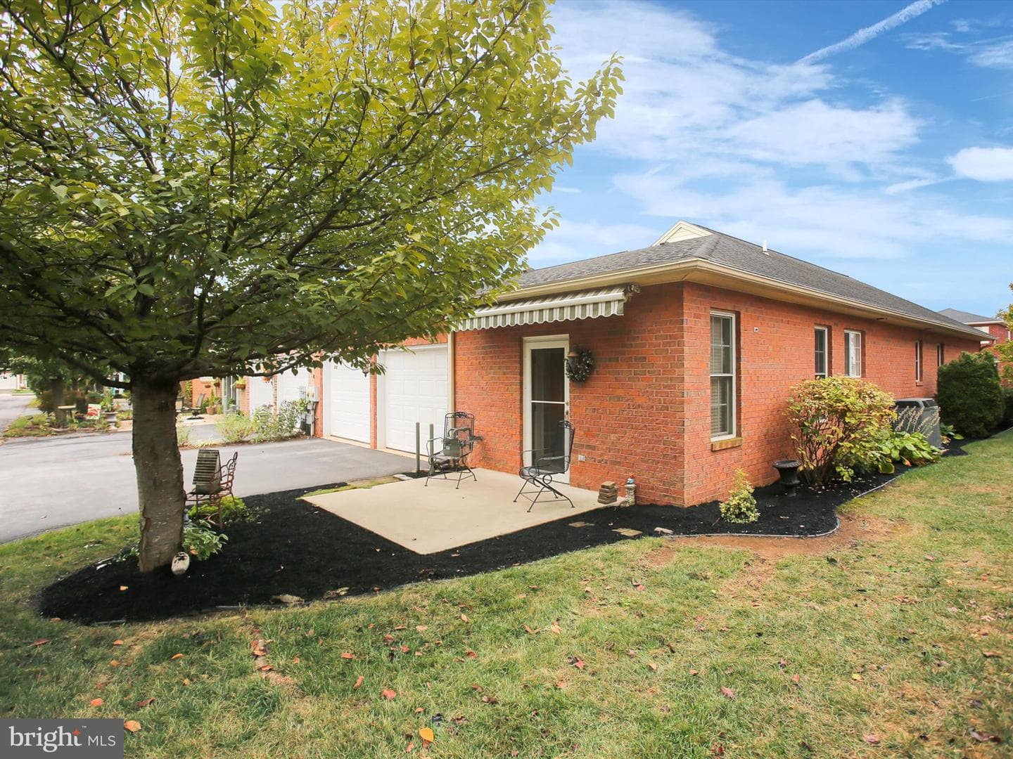 618 Trafalgar Drive photo 30