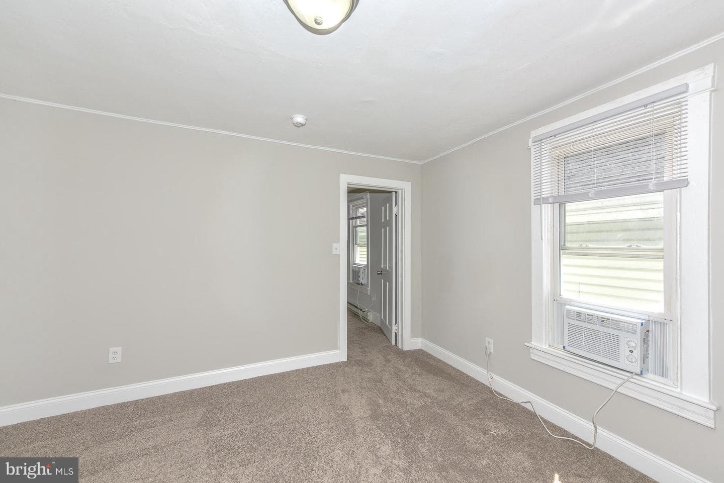 1037 & 1037 1/2 Spruce Street photo 19