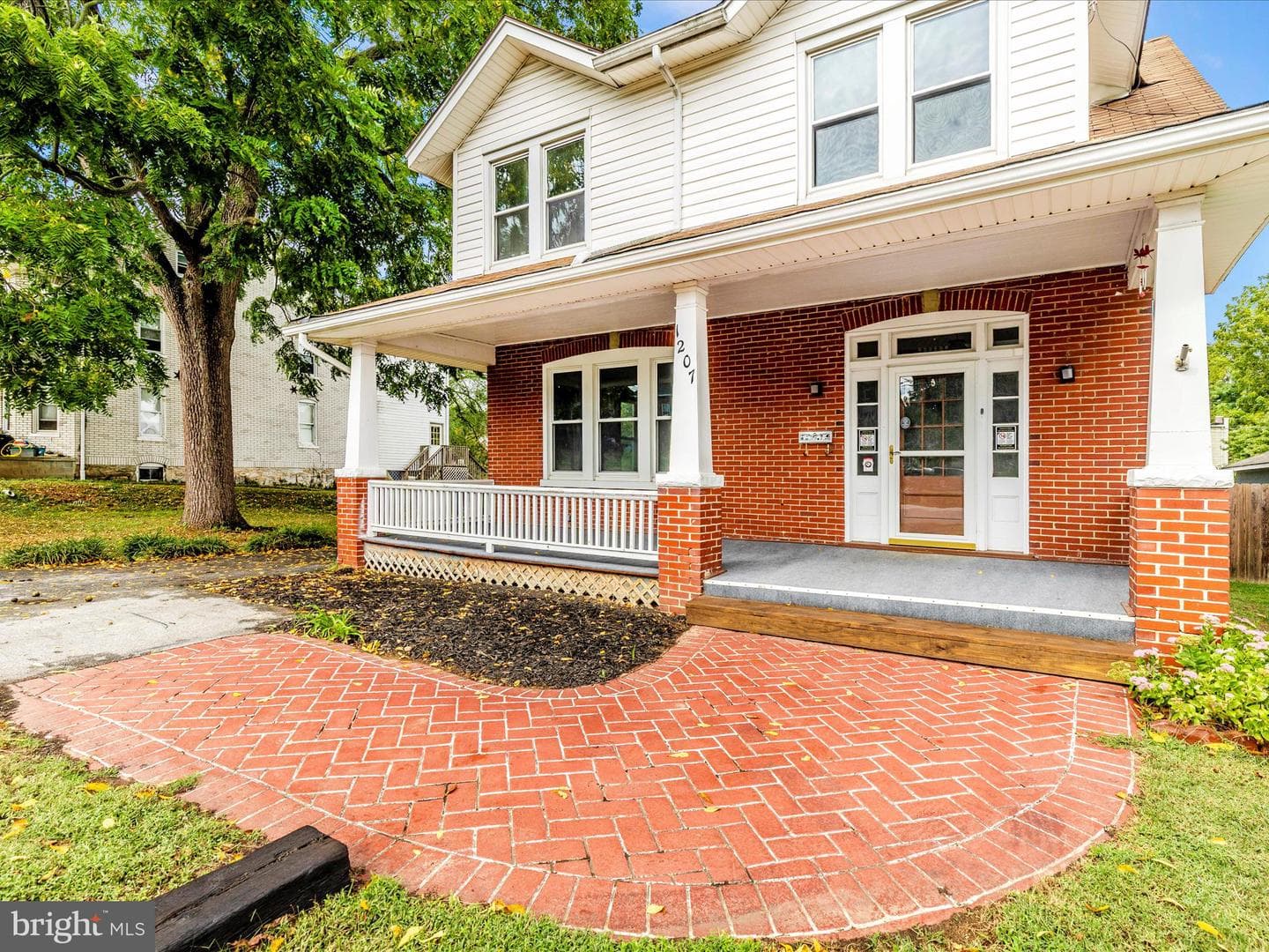 1207 Virginia Avenue photo 40