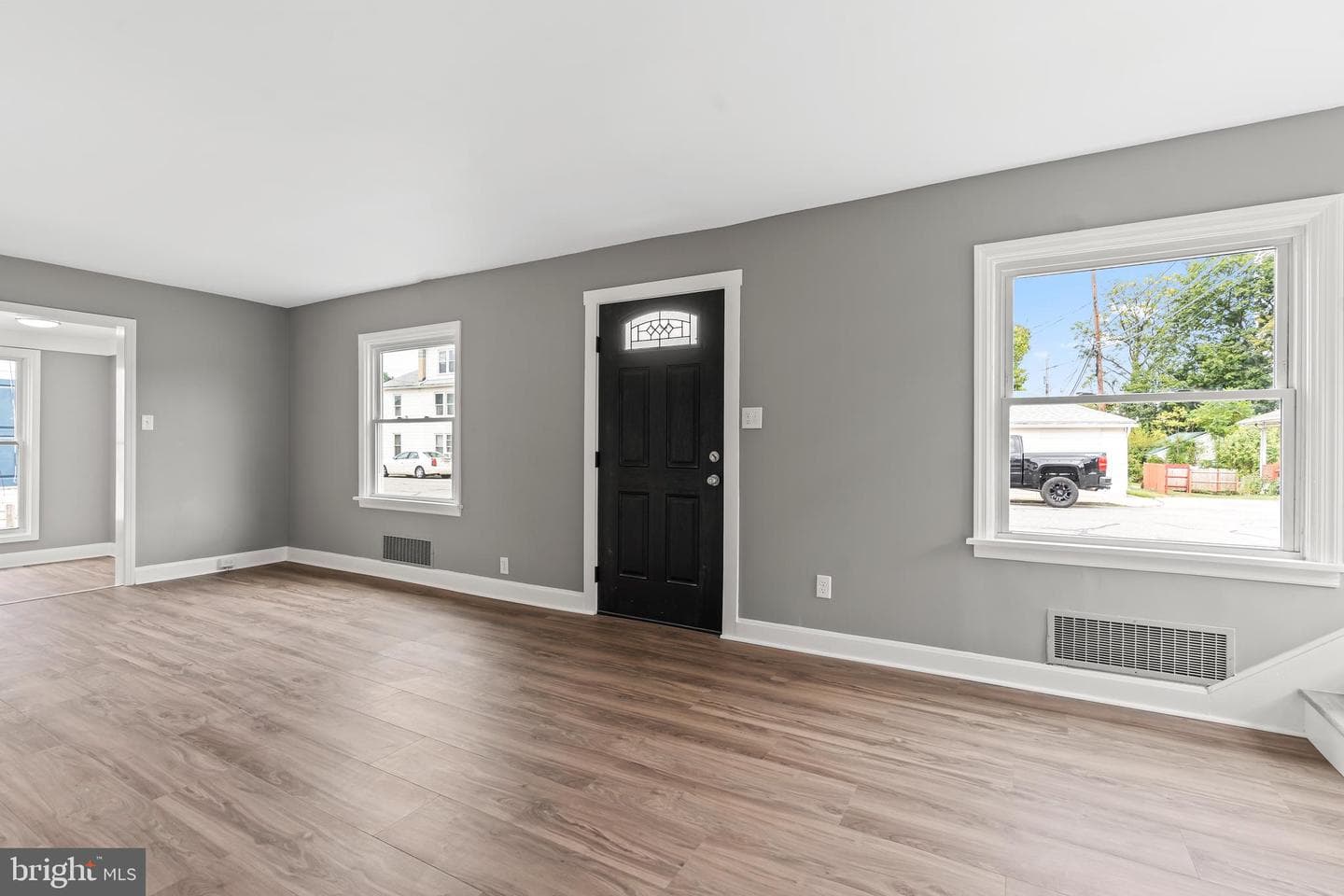 213 Garlinger Avenue photo 10