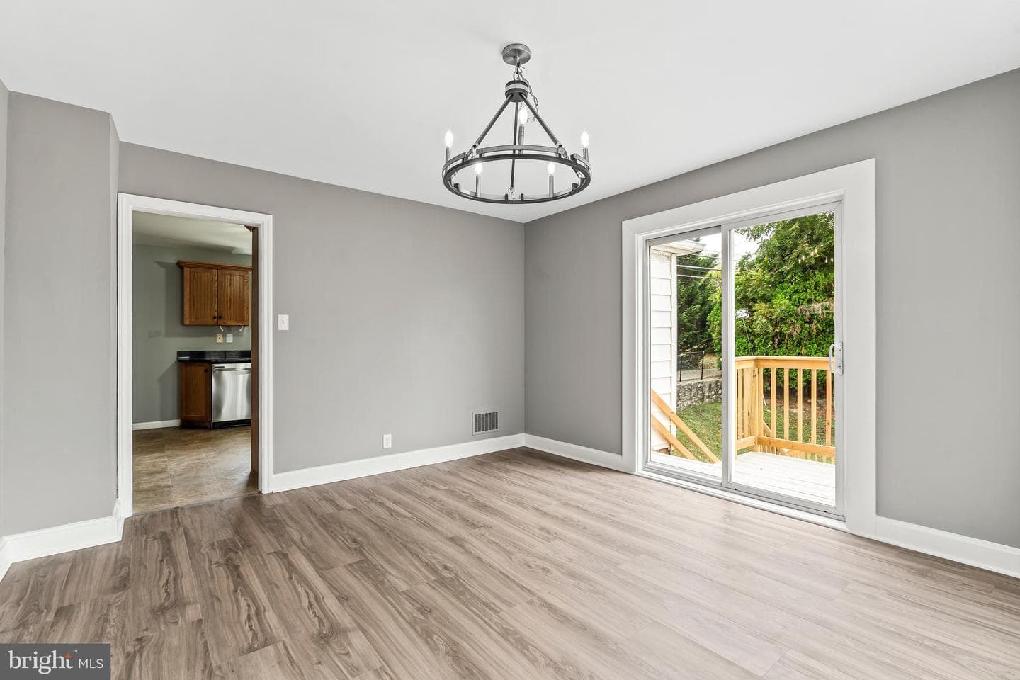 213 Garlinger Avenue photo 17