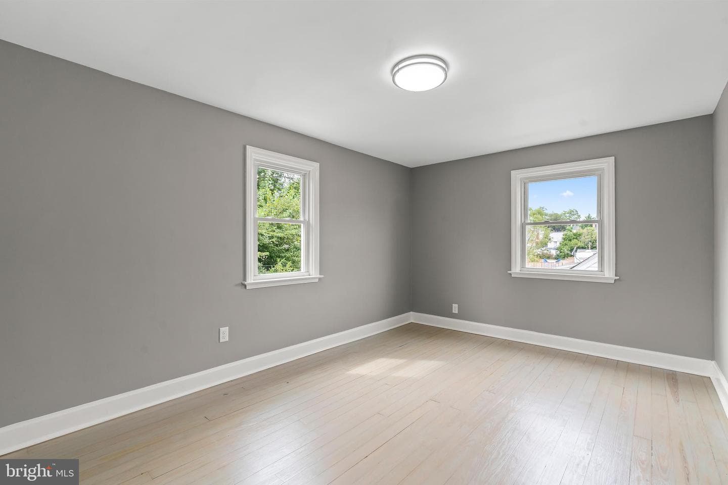 213 Garlinger Avenue photo 32