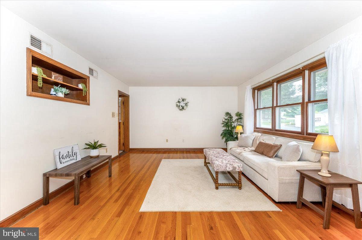 113 Orchard Drive photo 7
