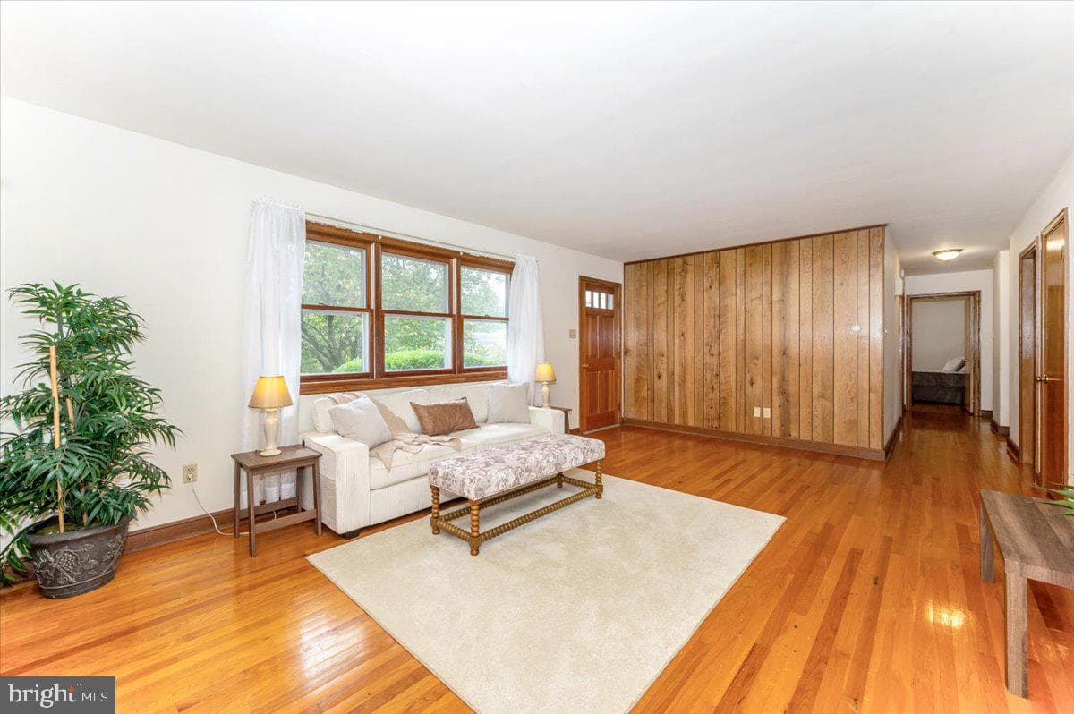 113 Orchard Drive photo 9