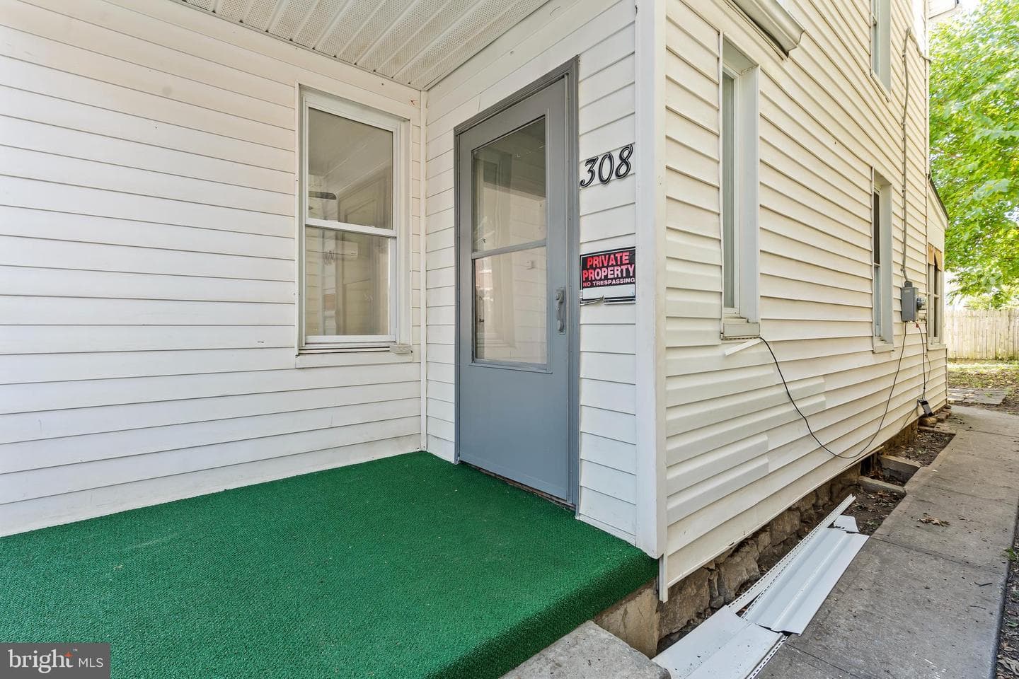 308 Locust Street photo 6
