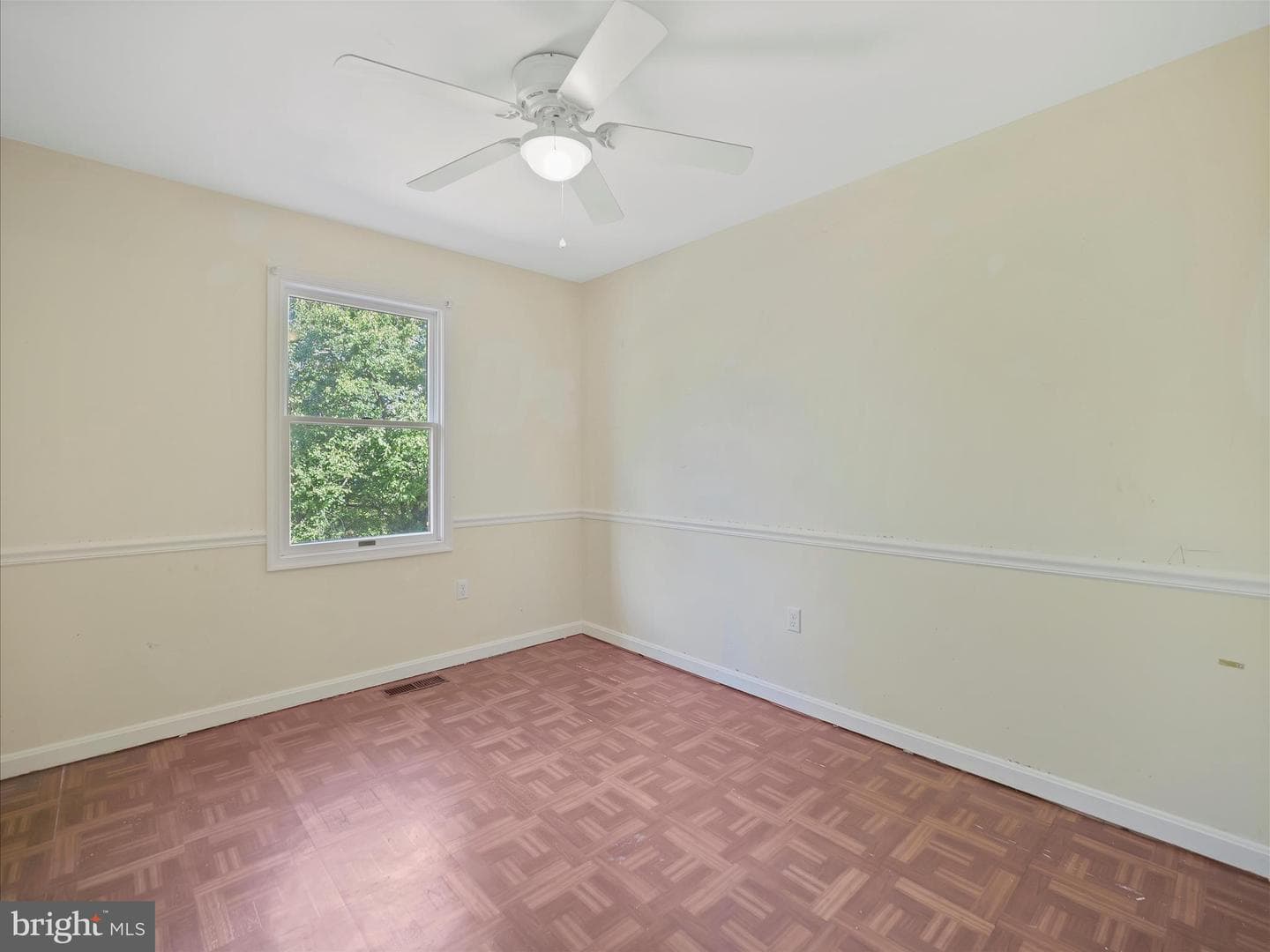 1006 W Irvin Avenue photo 19
