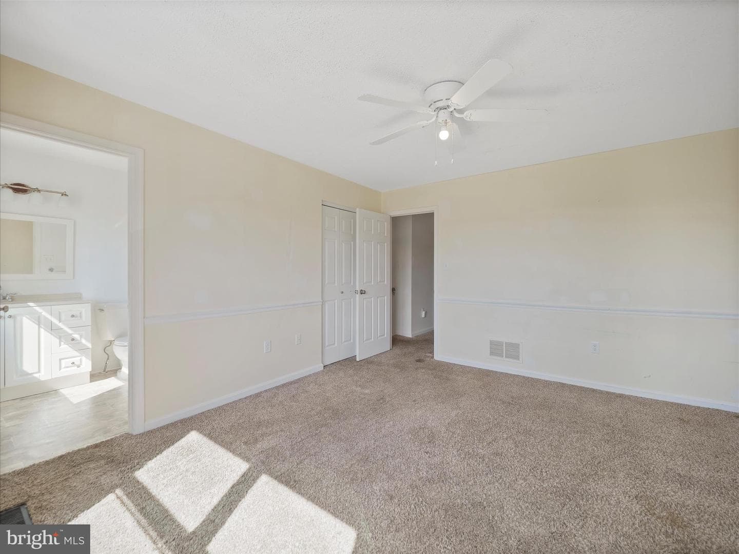 1006 W Irvin Avenue photo 23