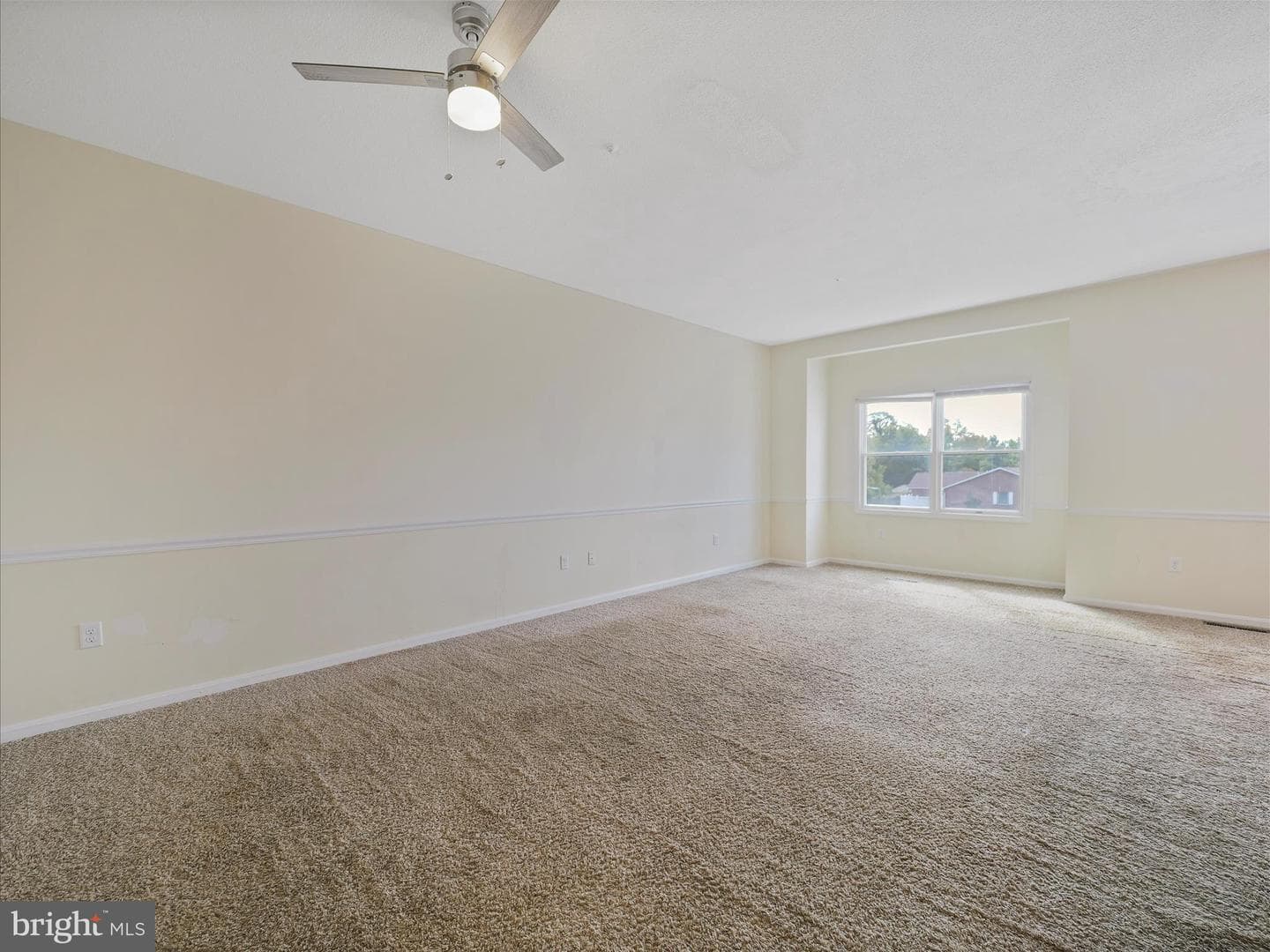 1006 W Irvin Avenue photo 4