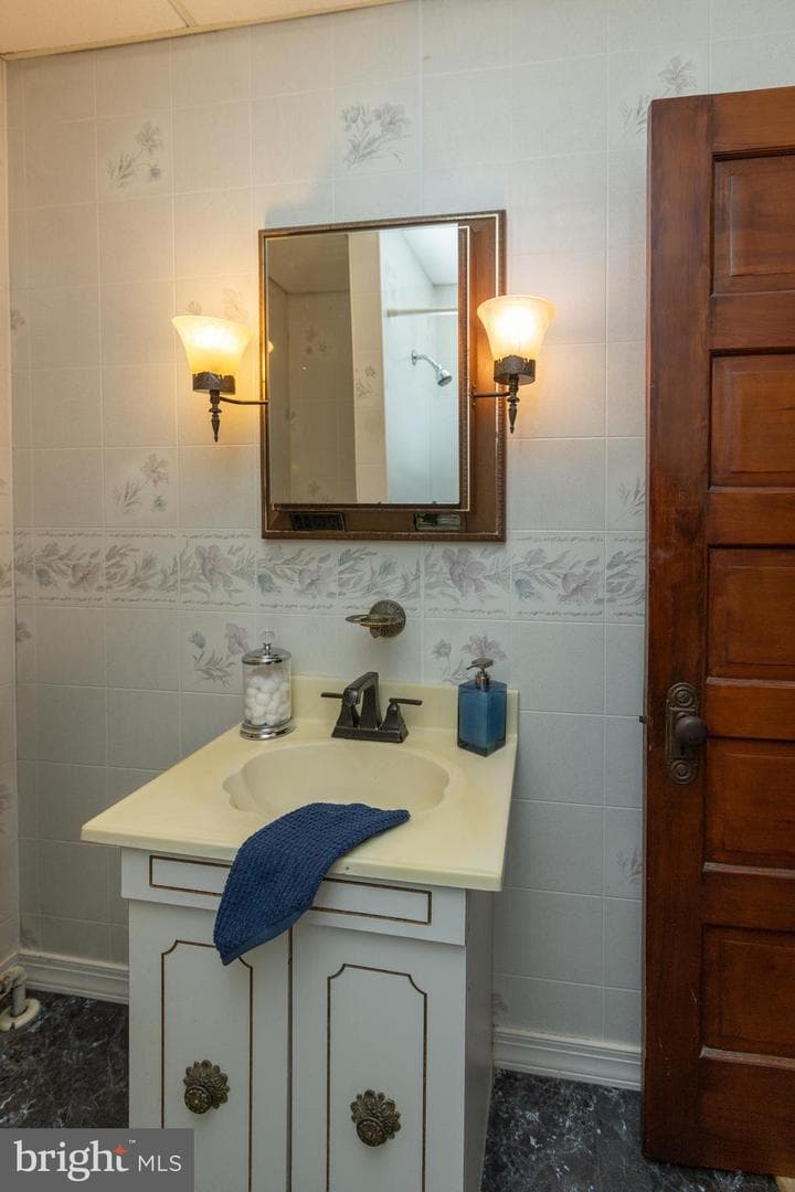 219 Westside Avenue photo 34