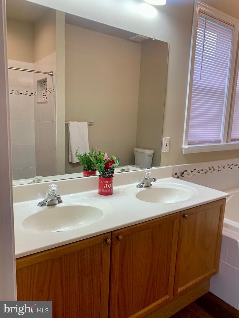 121 Colton Court photo 48