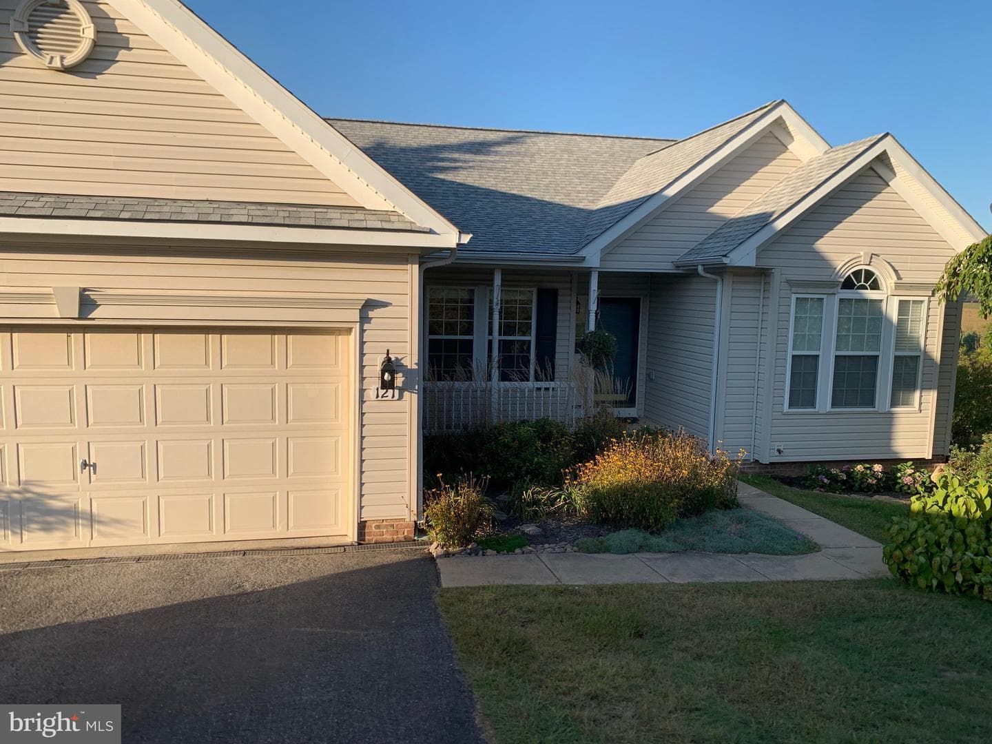 121 Colton Court photo 99