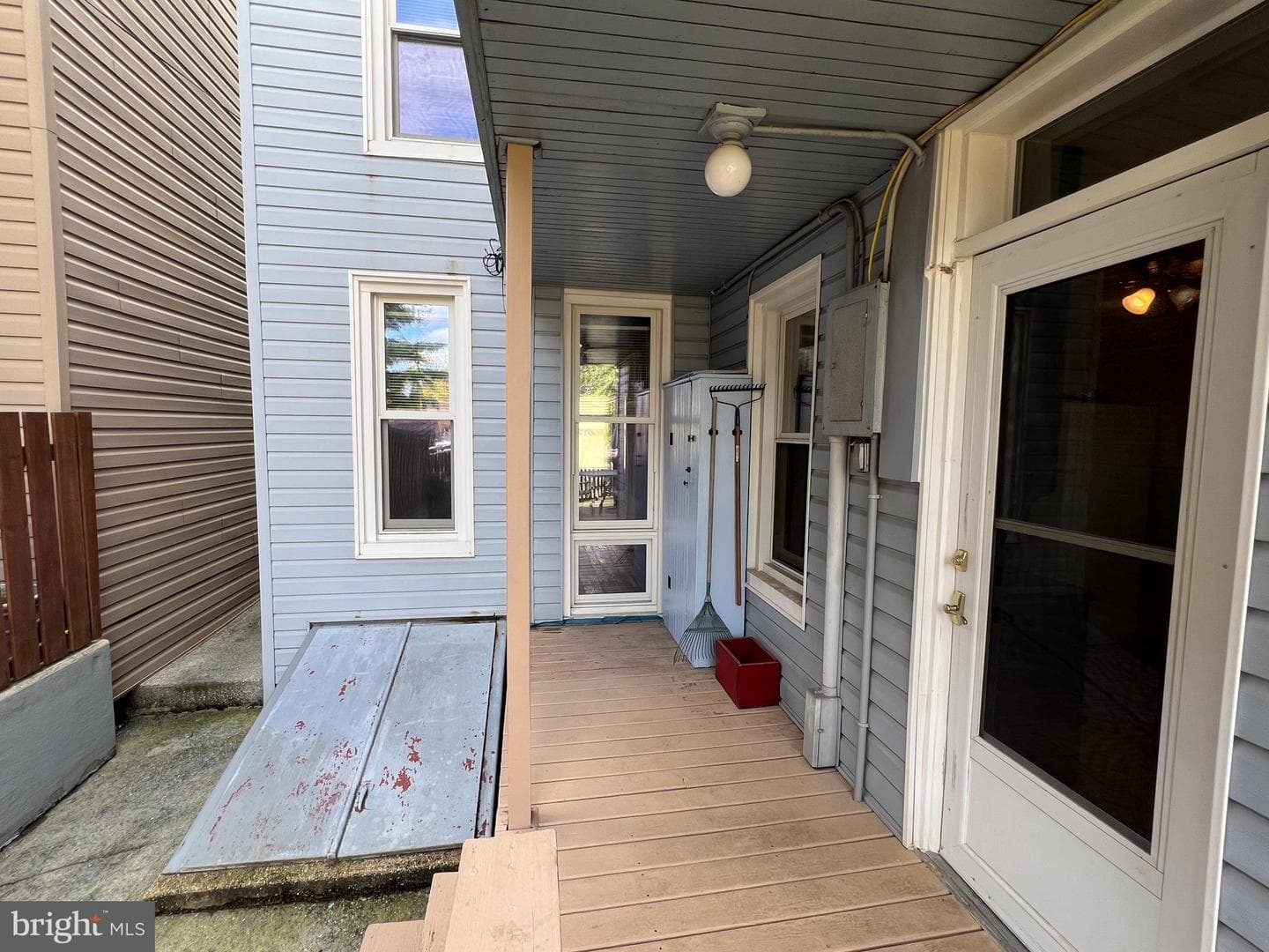 112 E Antietam Street photo 23