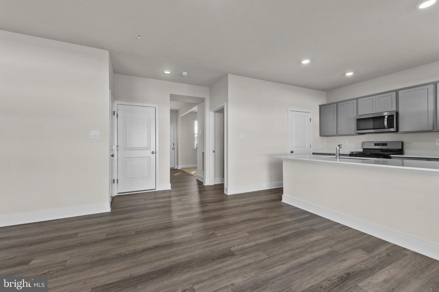 1235 Moller Avenue photo 11
