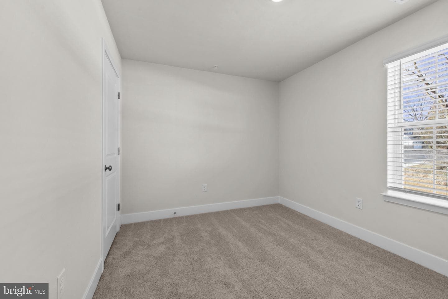 1235 Moller Avenue photo 20