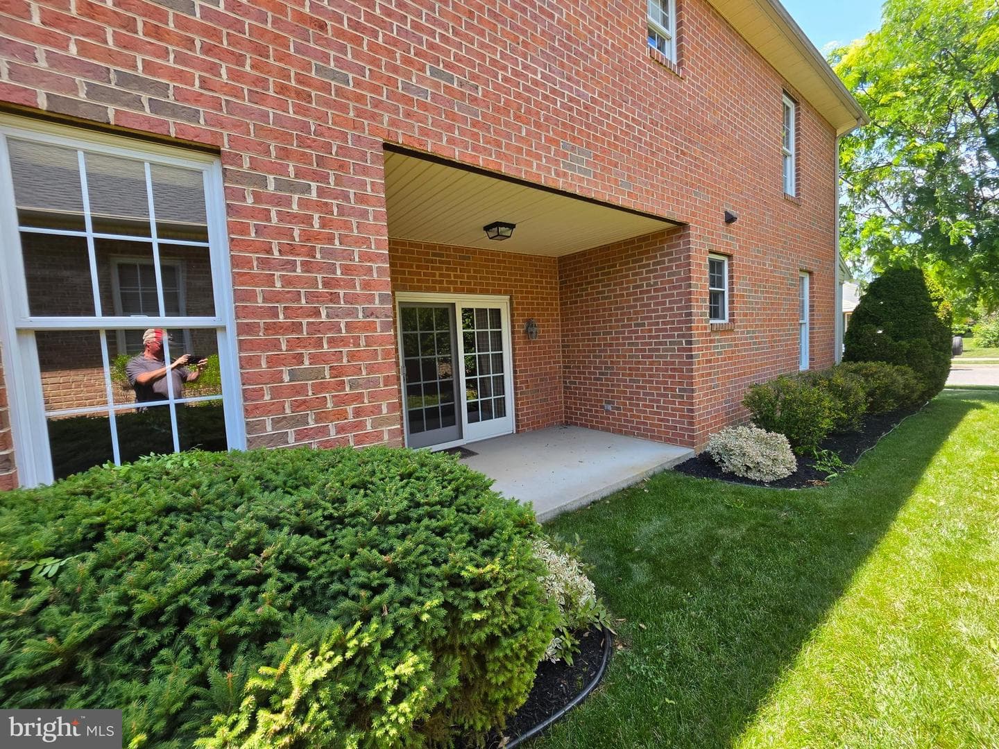 650 Trafalgar Drive photo 30