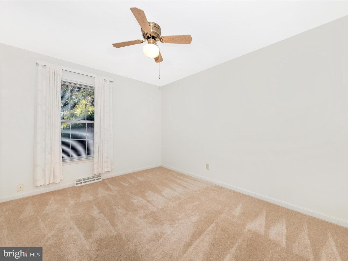 18213 Summerlin Drive photo 28