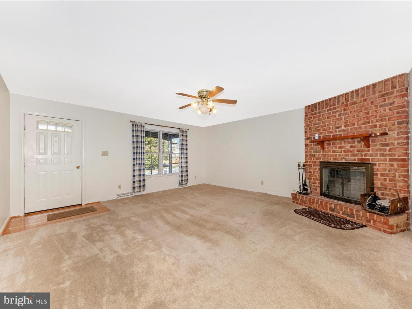 18213 Summerlin Drive photo 6