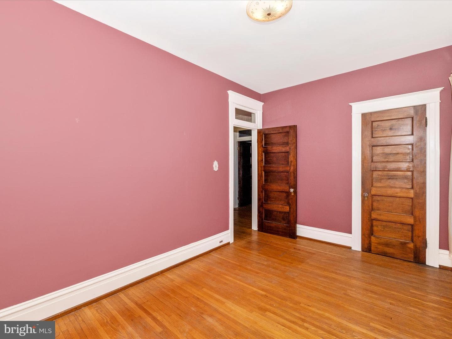 704 Oak Hill Avenue photo 33