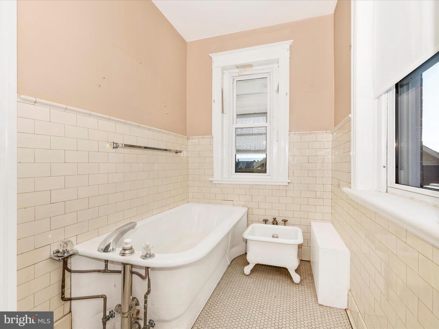 704 Oak Hill Avenue photo 35