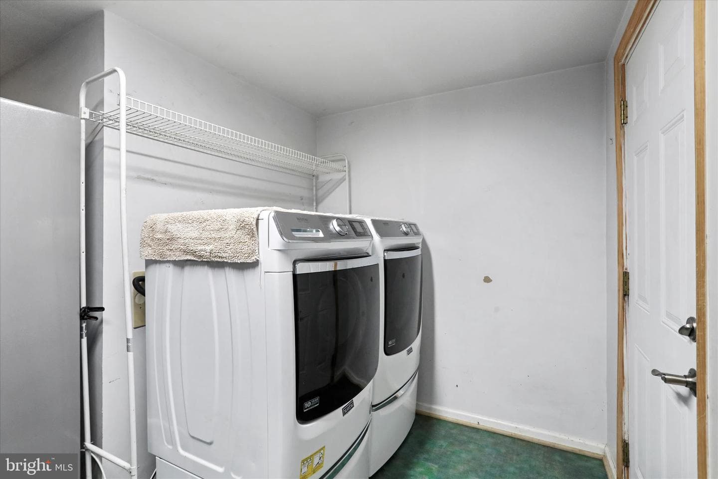 142 East Avenue photo 34